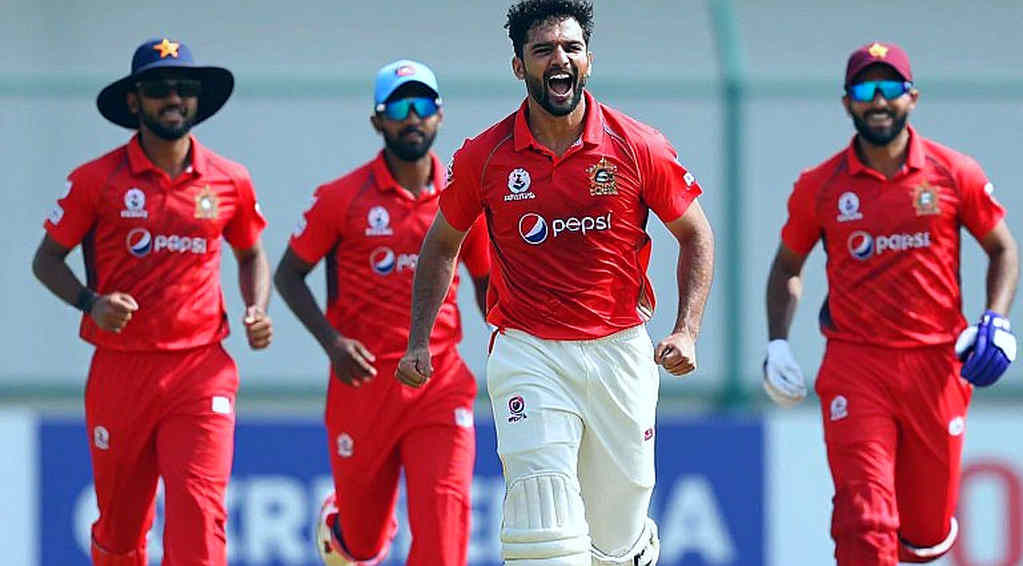 ৩২৮-এর ভেতরে ২৯৩: দুই সেঞ্চুরির আড়ালে ভারতের স্কোরকার্ডের তিনটি ফাঁকা ঘর