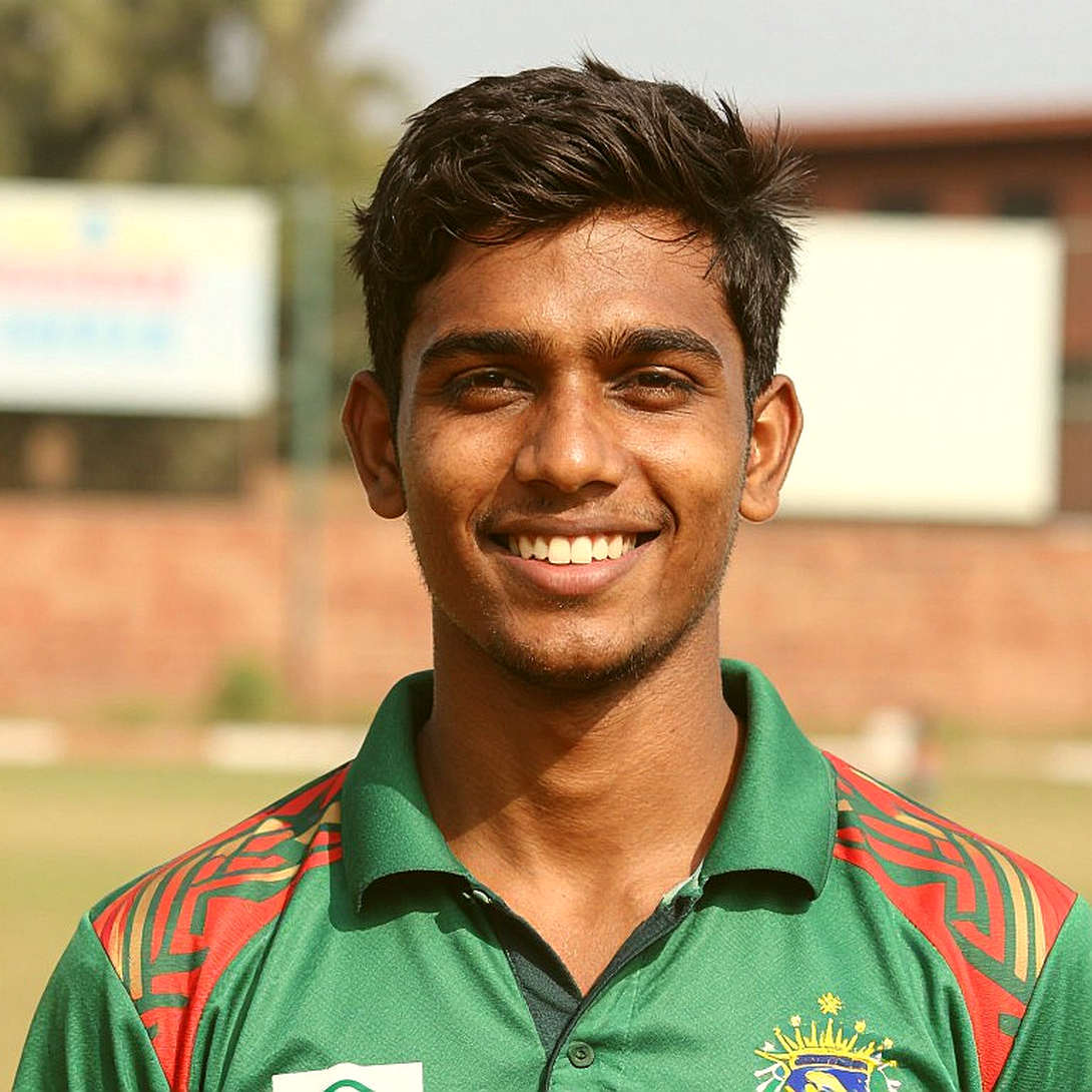 ৫ কোটি টাকার রসিদ কোথায়: কোহলি-বিতর্ক, রটনার হাফ-লাইফ আর অ্যাটেনশন ইকোনমির খোলা খাতা